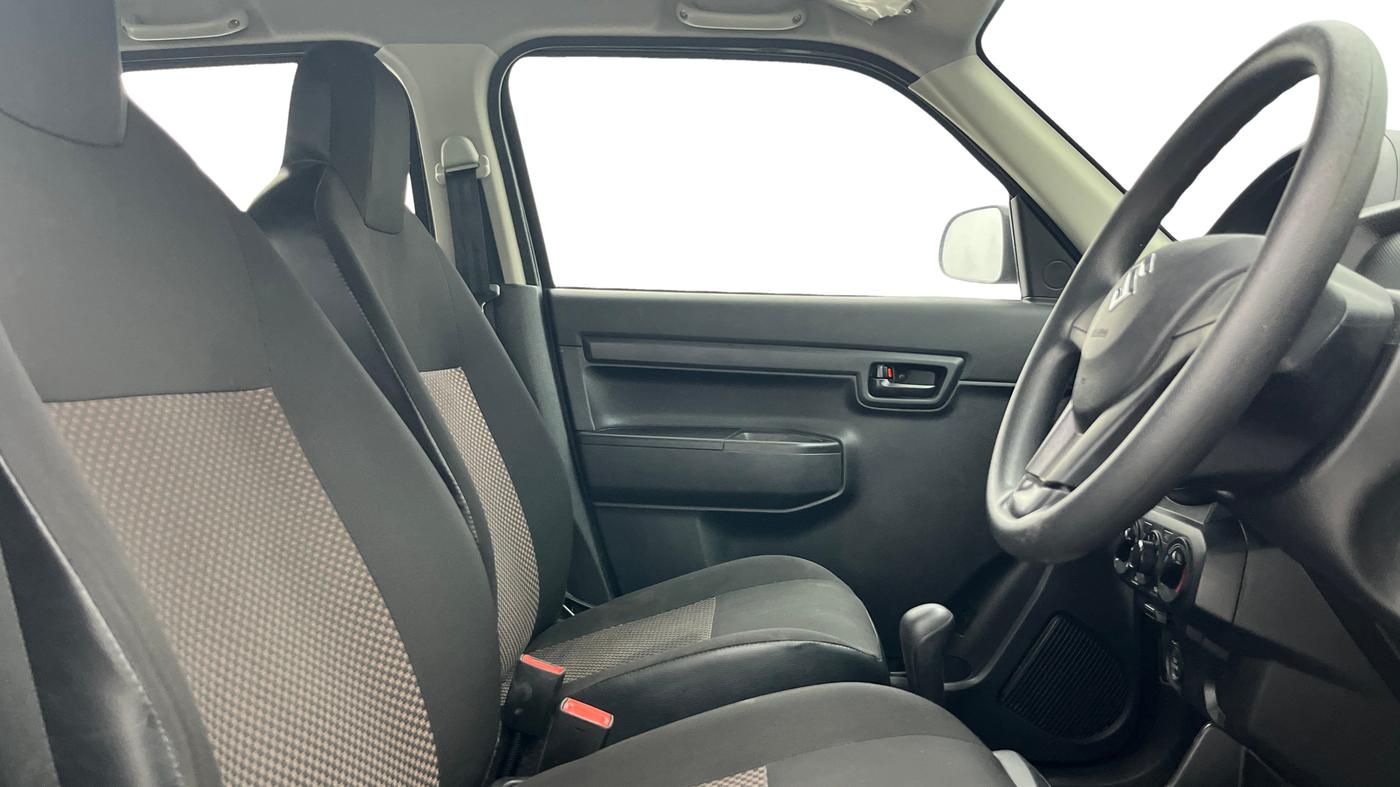 2021 Maruti S PRESSO VXI AMT, Petrol, Automatic, 37,007 km, Right Side Front Door Cabin