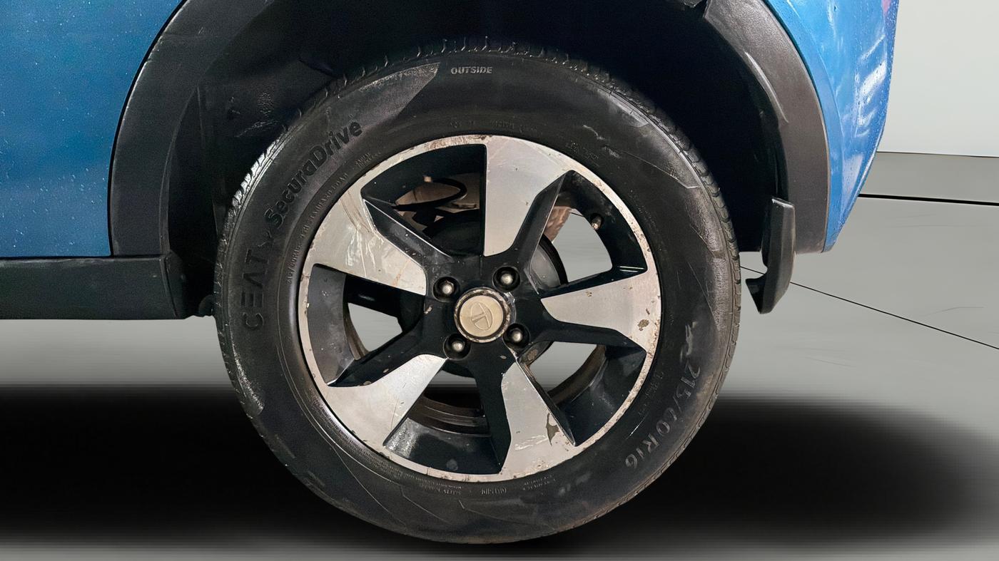 2017 Tata NEXON XZ PLUS PETROL, Petrol, Manual, 66,378 km, Left Rear Wheel