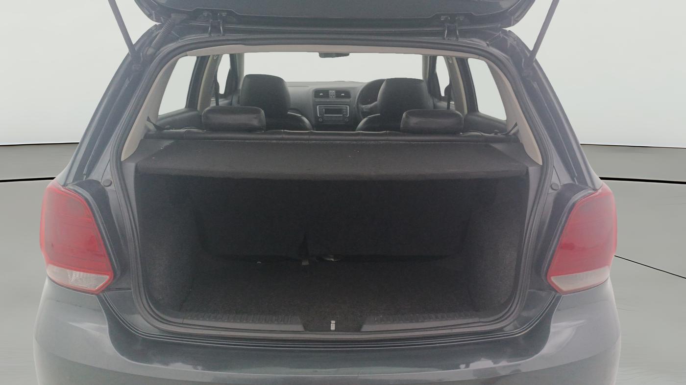 2018 Volkswagen Polo COMFORTLINE 1.0L MPI, Petrol, Manual, 83,337 km, Boot Open Zoomed View