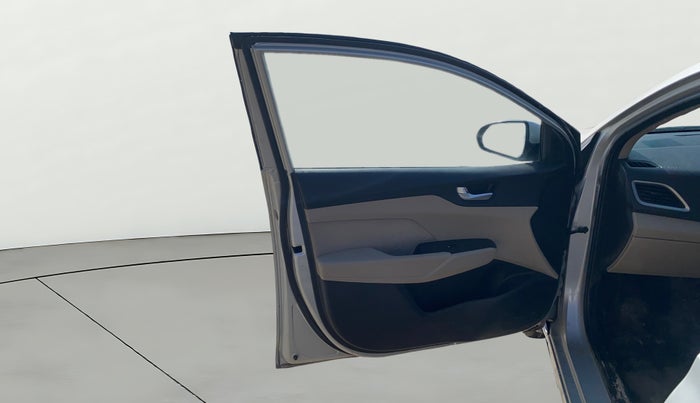 2018 Hyundai Verna 1.6 VTVT SX, Petrol, Manual, 50,759 km, LHS Front Door