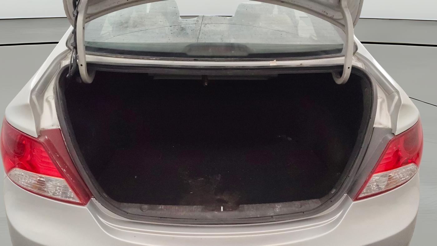 2013 Hyundai Verna FLUIDIC 1.6 CRDI SX, Diesel, Manual, 95,225 km, Boot Open Zoomed View