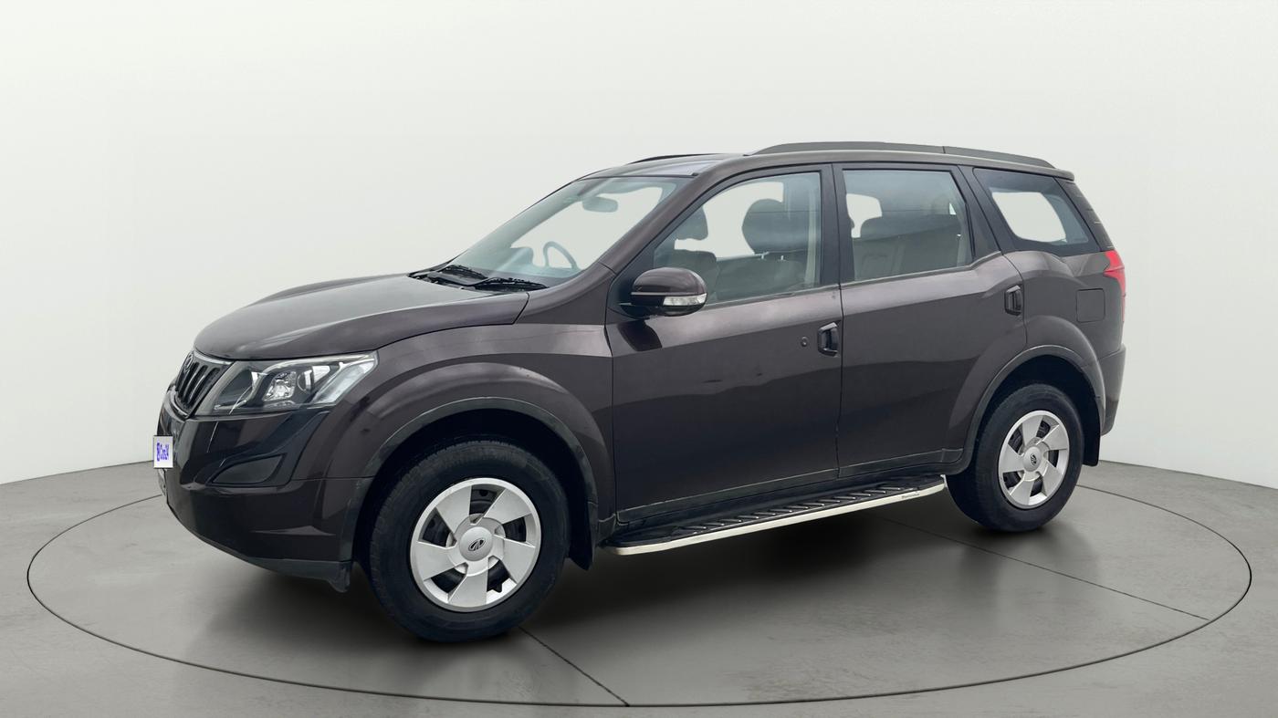 2015 Mahindra XUV500 W6, Diesel, Manual, 1,10,007 km, Left Front Diagonal