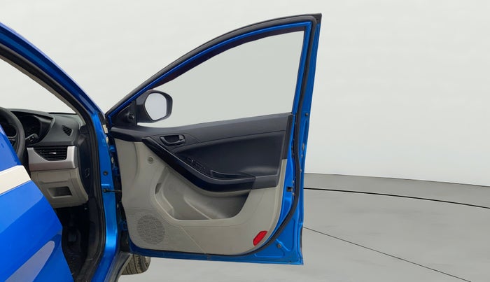 2019 Tata NEXON XM PETROL, Petrol, Manual, 64,682 km, RHS Front Door