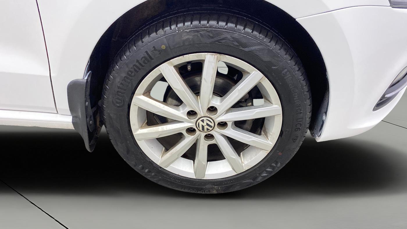 2018 Volkswagen Polo GT TSI AT, Petrol, Automatic, 1,16,231 km, Right Front Wheel
