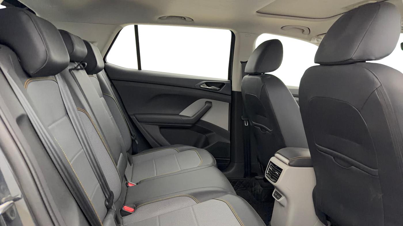 2022 Skoda KUSHAQ STYLE 1.0L TSI MT, Petrol, Manual, 30,826 km, Right Side Rear Door Cabin