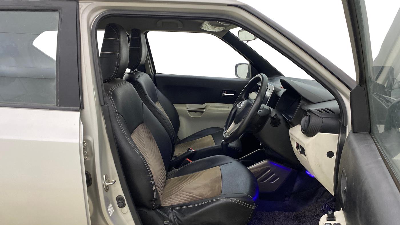 2017 Maruti IGNIS ALPHA 1.2 AMT, CNG, Automatic, 75,318 km, Right Side Front Door Cabin