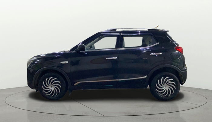 2022 Mahindra XUV300 W4 1.2 PETROL, Petrol, Manual, 80,828 km, Left Side