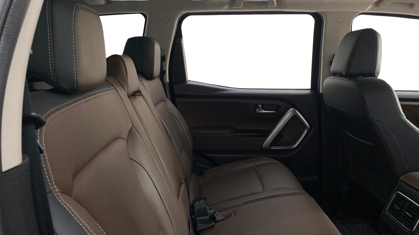 2023 Mahindra SCORPIO-N Z8 PETROL AT 7 STR, Petrol, Automatic, 7,560 km, Right Side Rear Door Cabin