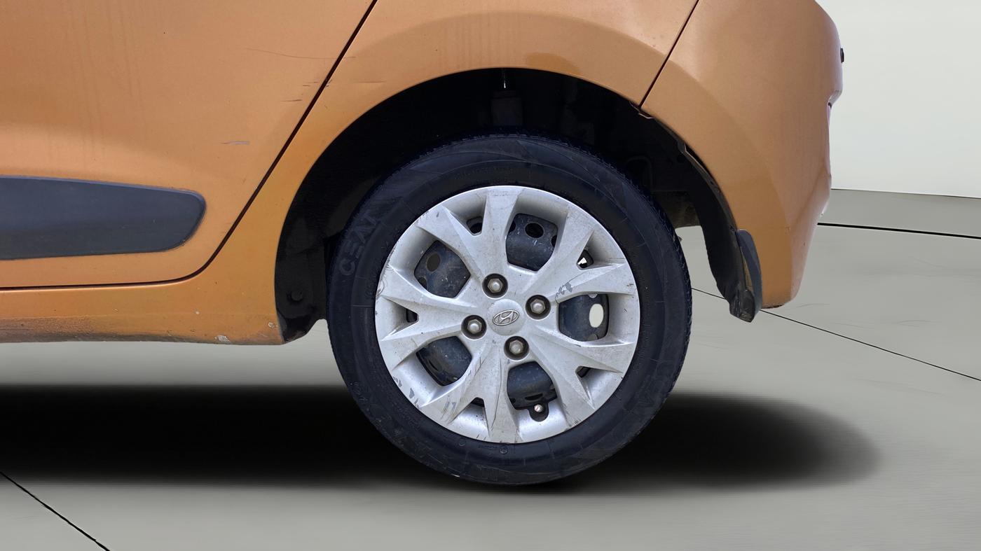 2016 Hyundai Grand i10 SPORTZ 1.2 KAPPA VTVT, Petrol, Manual, 58,057 km, Left Rear Wheel