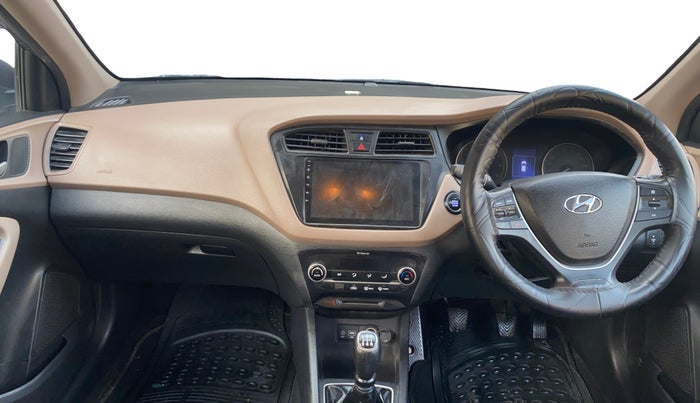 2017 Hyundai Elite i20 ASTA 1.2 (O), Petrol, Manual, 1,01,369 km, Dashboard