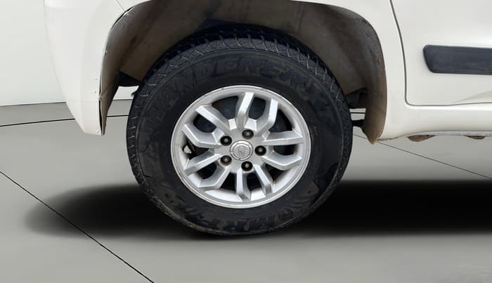 2018 Mahindra TUV300 T8, Diesel, Manual, 85,397 km, Right Rear Wheel