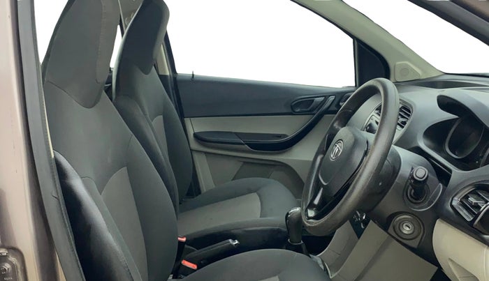 2017 Tata Tiago XT PETROL, Petrol, Manual, 30,618 km, Right Side Front Door Cabin