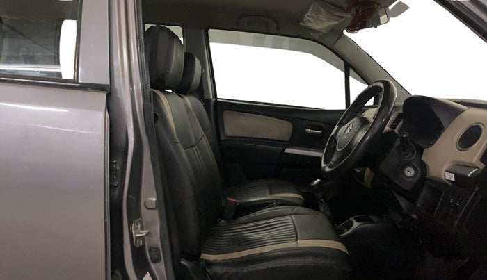 2017 Maruti Wagon R 1.0 LXI, Petrol, Manual, 63,218 km, Right Side Front Door Cabin