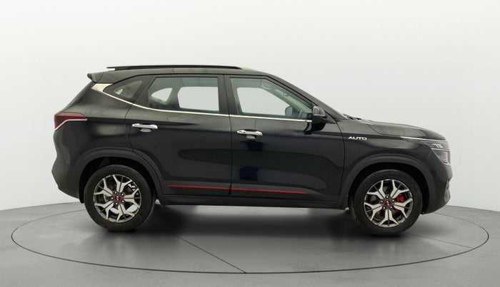 2020 KIA SELTOS GTX PLUS AT 1.5 DIESEL, Diesel, Automatic, 1,22,874 km, Right Side View