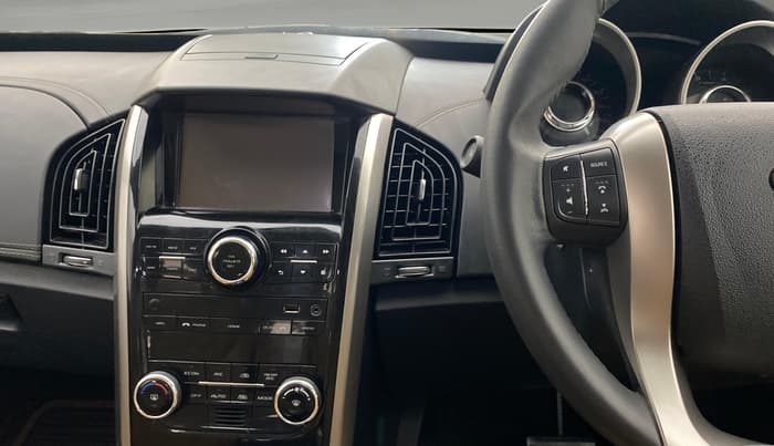 2018 Mahindra XUV500 W11 AT, Diesel, Automatic, 29,981 km, Air Conditioner