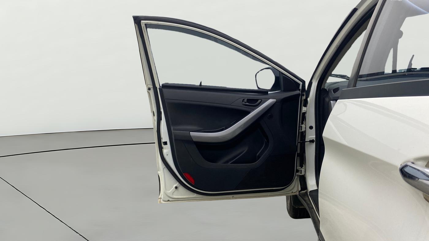 2023 Tata NEXON XM SUNROOF PETROL, Petrol, Manual, 37,031 km, LHS Front Door