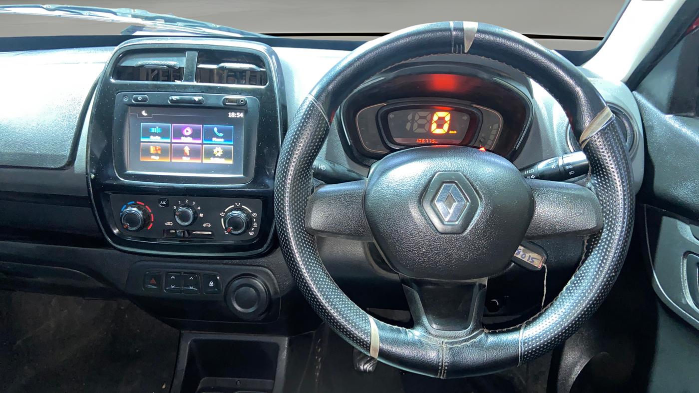 2017 Renault Kwid RXL, Petrol, Manual, 1,06,747 km, Steering Wheel Close Up