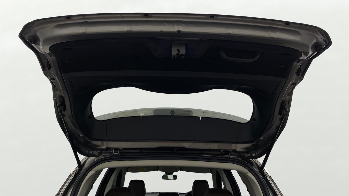 2019 Tata Harrier XZ 2.0L, Diesel, Manual, 99,169 km, Boot Door Open