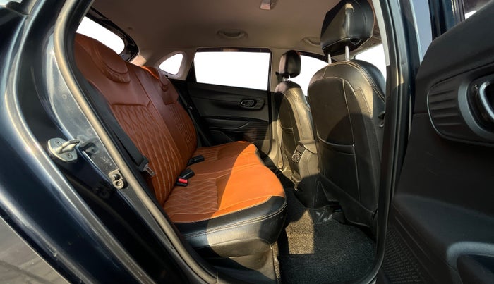 2021 Hyundai NEW I20 SPORTZ 1.2 MT, Petrol, Manual, 52,911 km, Right Side Rear Door Cabin