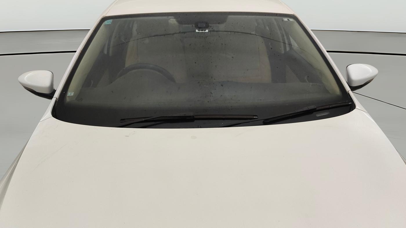 2014 Volkswagen Jetta COMFORTLINE TSI, Petrol, Manual, 1,11,587 km, Front Windshield