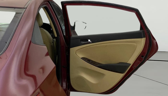 2014 Hyundai Verna FLUIDIC 1.6 VTVT SX OPT, Petrol, Manual, 28,621 km, RHS Rear Door