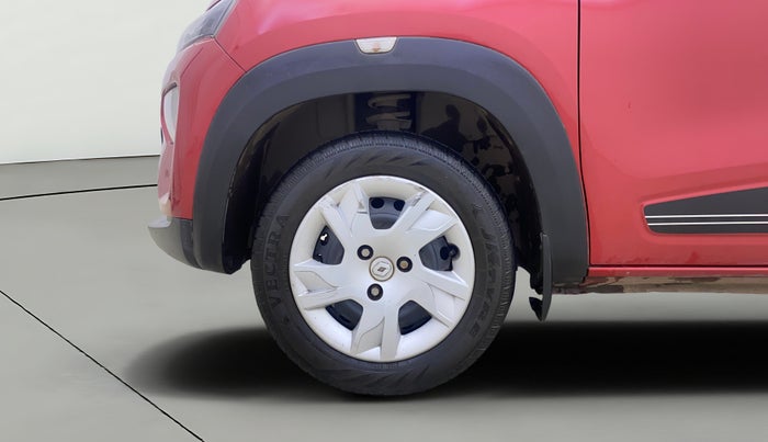 2022 Renault Kwid RXT 1.0 AMT, Petrol, Automatic, 41,062 km, Left Front Wheel