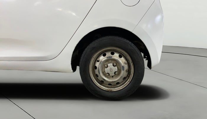 2017 Hyundai Eon ERA + SE, Petrol, Manual, 1,32,347 km, Left Rear Wheel