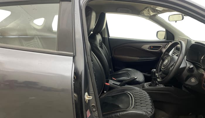2023 Maruti FRONX DELTA PLUS 1.2MT, Petrol, Manual, 95,373 km, Right Side Front Door Cabin