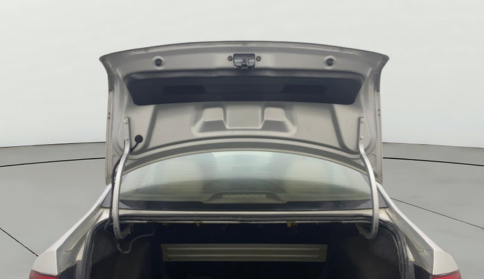 2013 Skoda Rapid AMBITION 1.6 TDI CR MT PLUS, Diesel, Manual, 89,400 km, Boot Door Open