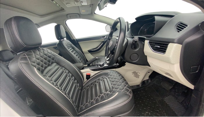 2021 Tata NEXON XZA PLUS SUNROOF PETROL, Petrol, Automatic, 21,426 km, Right Side Front Door Cabin