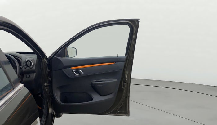 2019 Renault Kwid CLIMBER 1.0, Petrol, Manual, 21,160 km, RHS Front Door