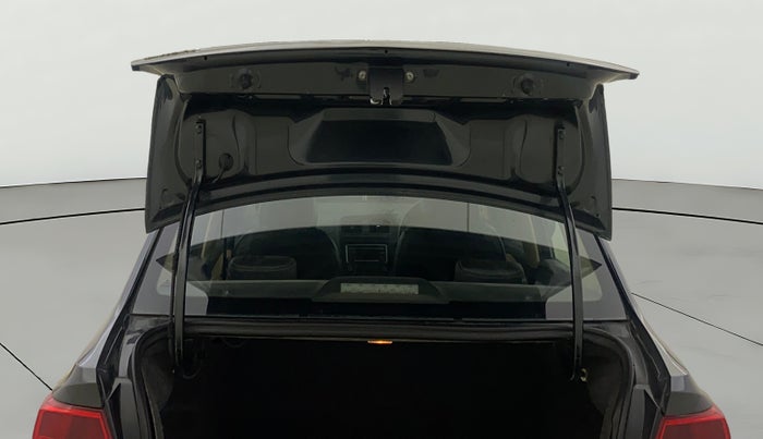 2016 Volkswagen Ameo COMFORTLINE 1.2L, Petrol, Manual, 98,673 km, Boot Door Open