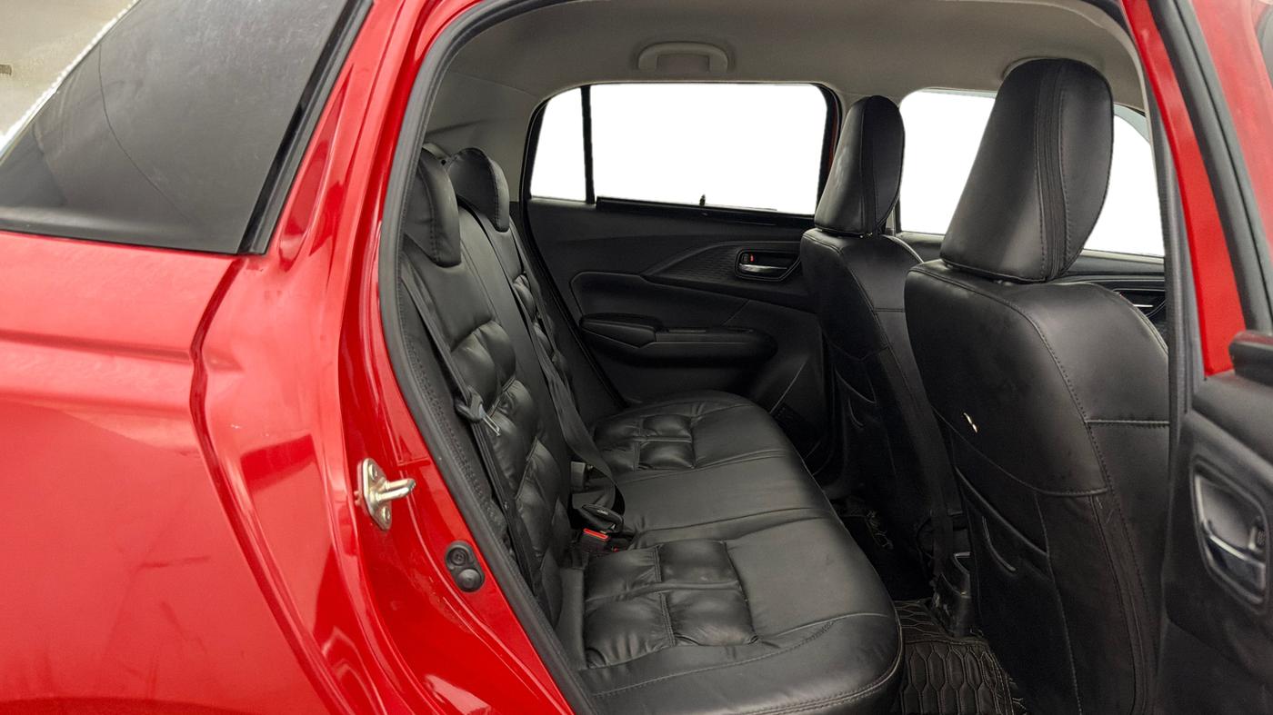 2025 Maruti Swift VXi, Petrol, Manual, 22,833 km, Right Side Rear Door Cabin