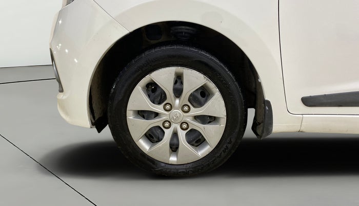 2015 Hyundai Xcent S 1.2, Petrol, Manual, 22,387 km, Left Front Wheel