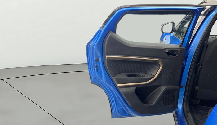 2022 Renault Kiger RXT (O) AMT DUAL TONE, Petrol, Automatic, 55,801 km, LHS Rear Door