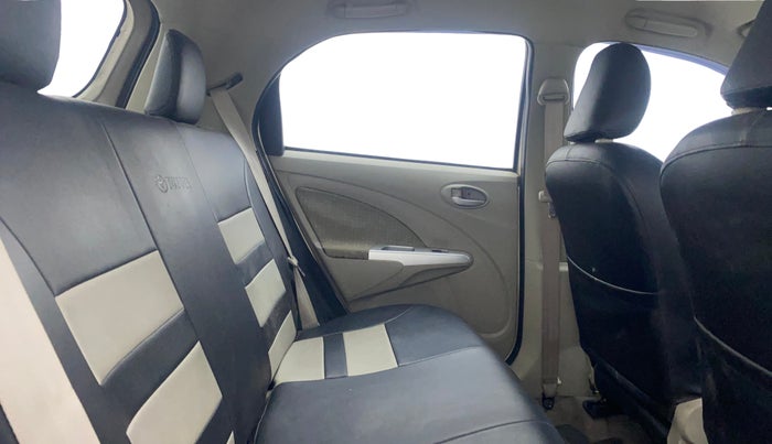 2013 Toyota Etios Liva G, Petrol, Manual, 17,283 km, Right Side Rear Door Cabin