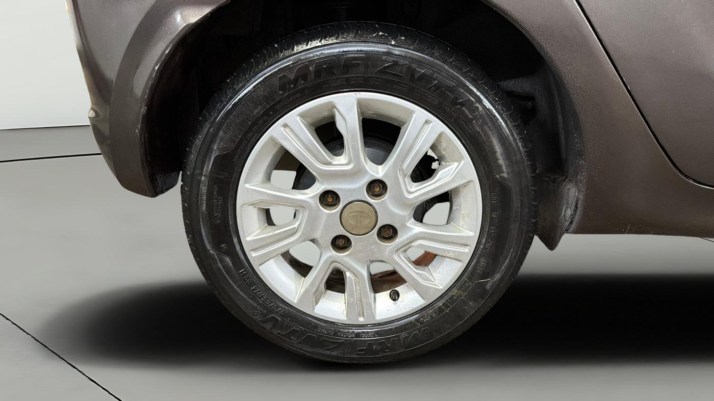 2018 Tata Tiago XZ PETROL, Petrol, Manual, 90,927 km, Right Rear Wheel