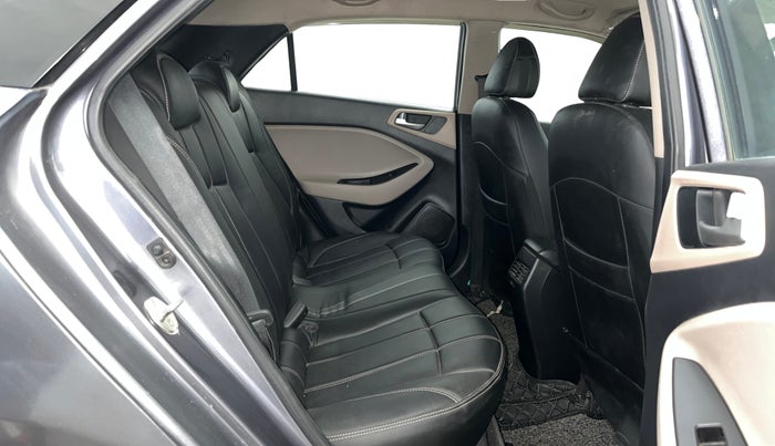 2020 Hyundai Elite i20 MAGNA PLUS 1.2, Petrol, Manual, 48,878 km, Right Side Rear Door Cabin