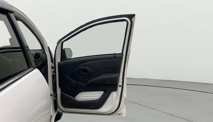 2017 Datsun Redi Go T (O), Petrol, Manual, 36,139 km, RHS Front Door