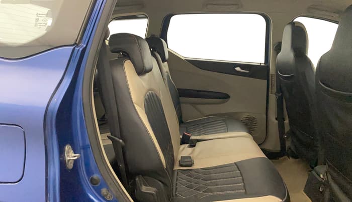 2020 Renault TRIBER RXZ, Petrol, Manual, 39,161 km, Right Side Rear Door Cabin