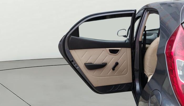 2017 Hyundai Eon MAGNA +, Petrol, Manual, 33,978 km, LHS Rear Door