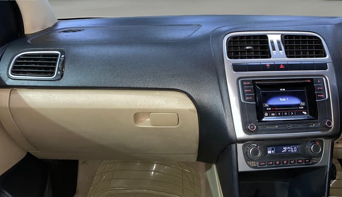 2017 Volkswagen Ameo HIGHLINE1.2L, Petrol, Manual, 53,598 km, Air Conditioner