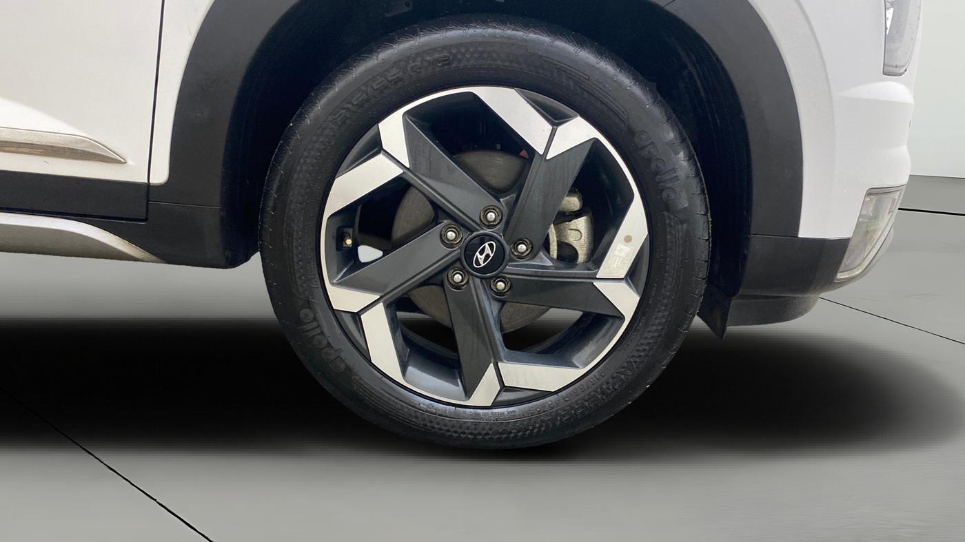 2022 Hyundai ALCAZAR 2.0 SIGNATURE MT 6STR, Petrol, Manual, 28,560 km, Right Front Wheel
