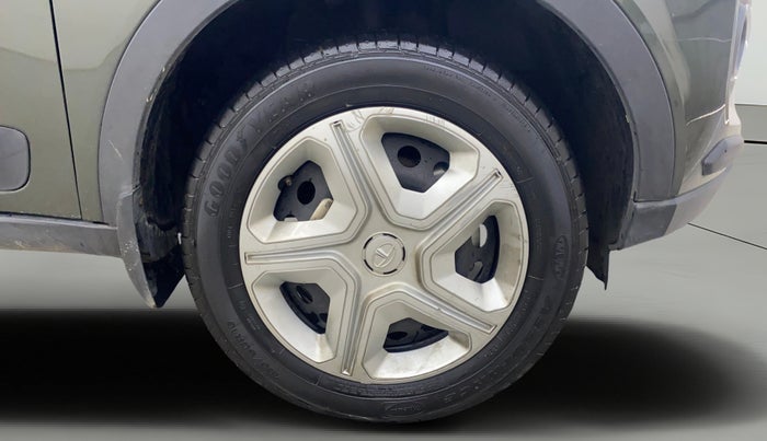 2023 Tata NEXON XMA SUNROOF PETROL, Petrol, Automatic, 14,457 km, Right Front Wheel