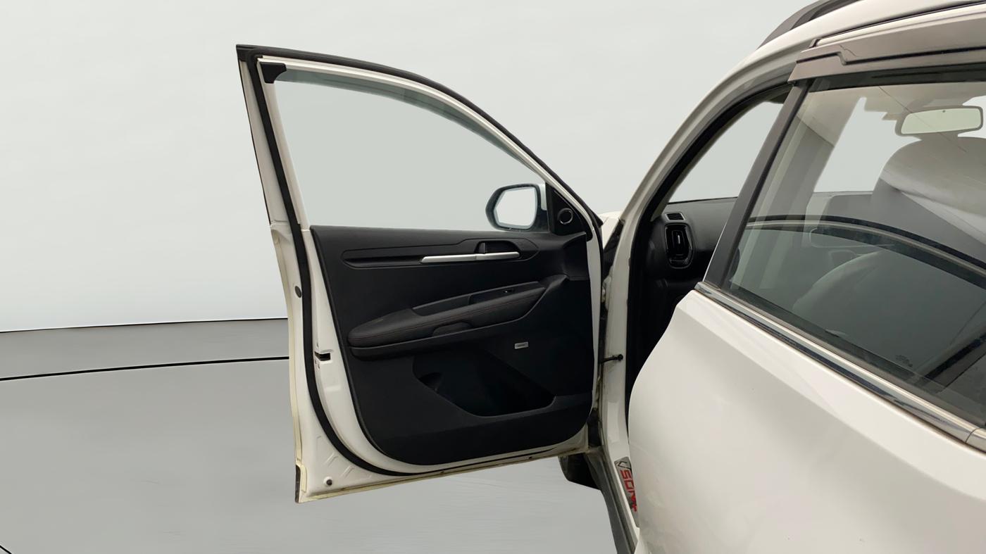2021 KIA SONET GTX PLUS 1.5 AT, Diesel, Automatic, 39,390 km, LHS Front Door