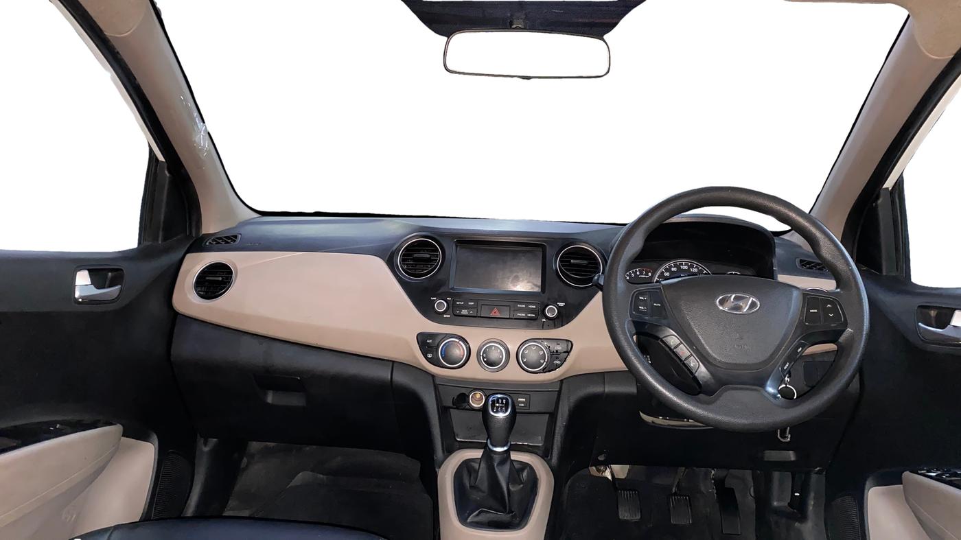 2018 Hyundai Grand i10 SPORTZ 1.2 KAPPA VTVT, Petrol, Manual, 42,162 km, Dashboard