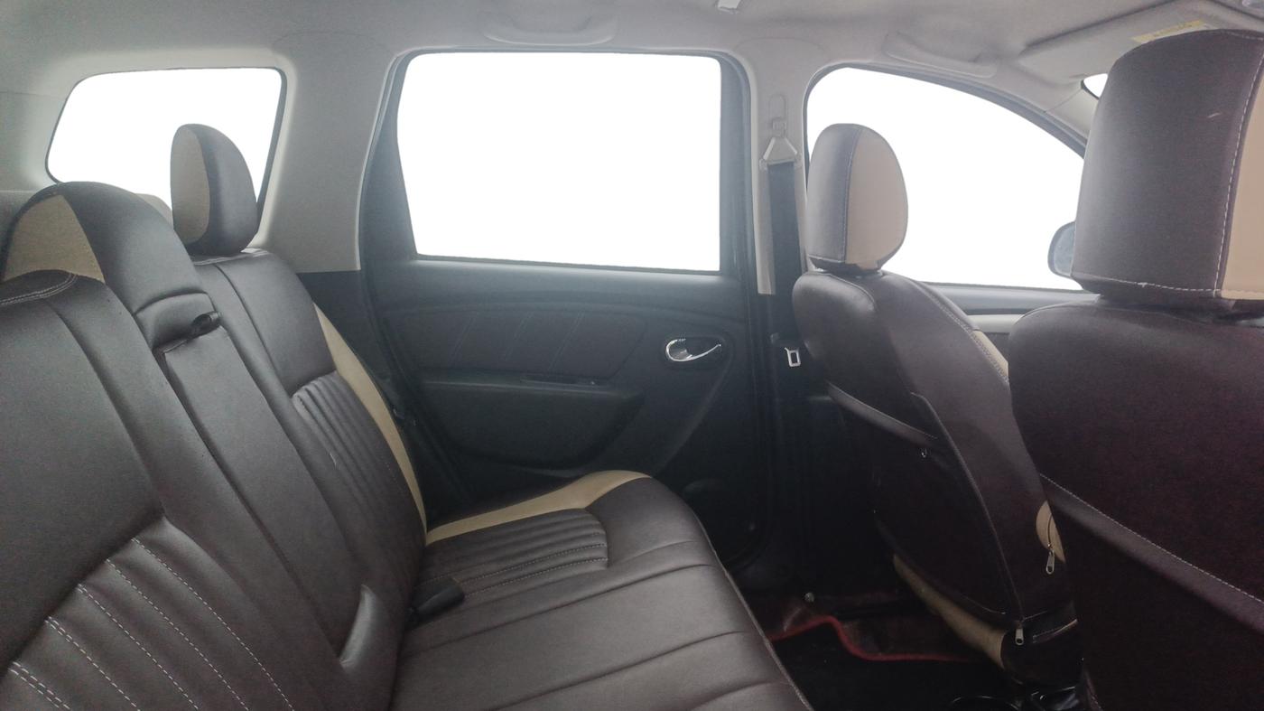 2021 Renault Duster RXZ 1.5 PETROL MT, Petrol, Manual, 27,770 km, Right Side Rear Door Cabin