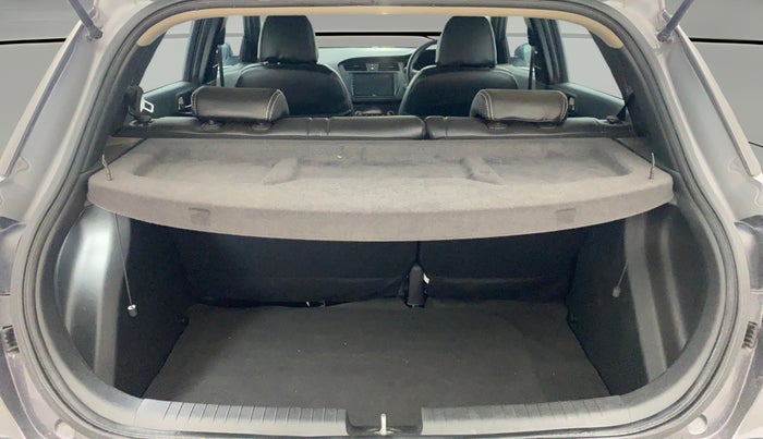 2017 Hyundai Elite i20 ASTA 1.2 (O), Petrol, Manual, 35,745 km, Boot Open Zoomed View