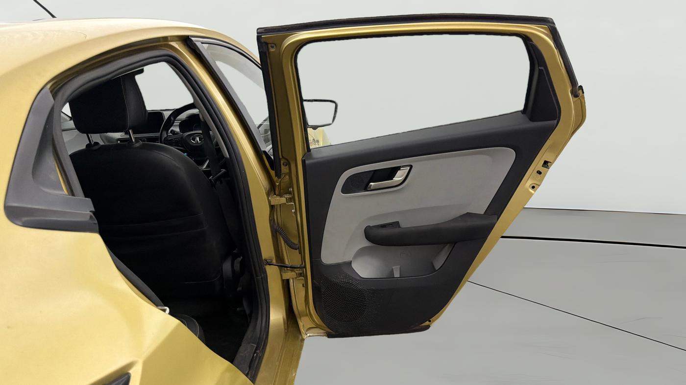 2020 Tata ALTROZ XZ PETROL, Petrol, Manual, 64,354 km, RHS Rear Door