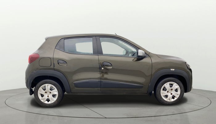 2022 Renault Kwid RXT 1.0 (O), Petrol, Manual, 16,531 km, Right Side View